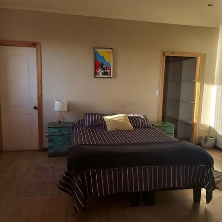 Отель Hostal El Faro Сан-Антонио Экстерьер фото